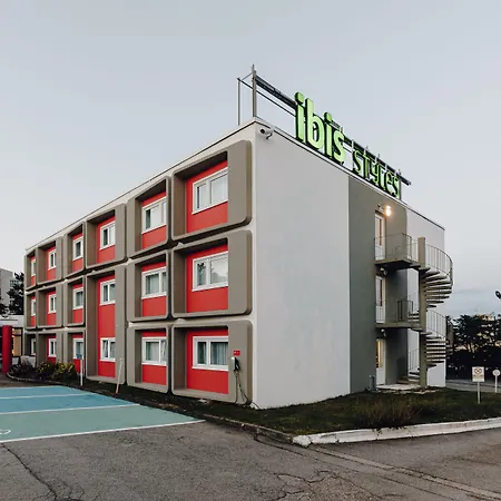 Ibis Styles Nancy 3* لاكْسو